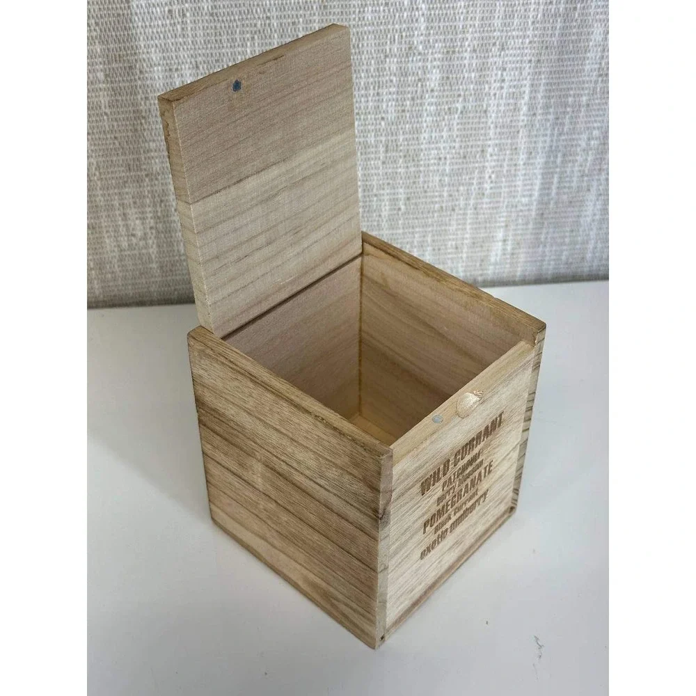 Bungalow Fragrance Collection Wooden Engraved Storage Box‎ 057 (93)